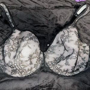 Penningtons bra with lace detail